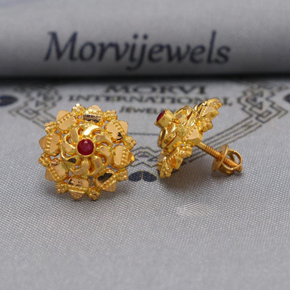 22k Yellow Gold earrings stud tops flower, vintage antique design indian gold earrings jewelry, K6583