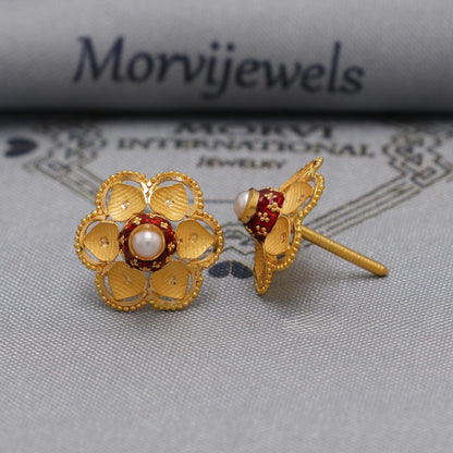 22k Yellow Gold earrings stud tops flower, vintage antique design indian gold earrings jewelry, K6587