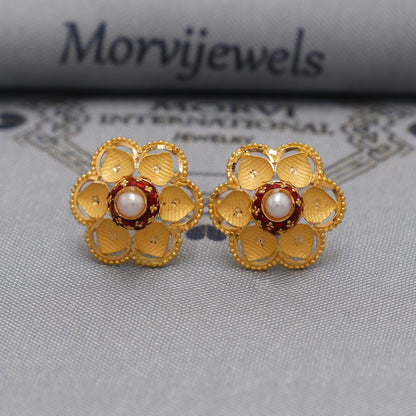 22k Yellow Gold earrings stud tops flower, vintage antique design indian gold earrings jewelry, K6587