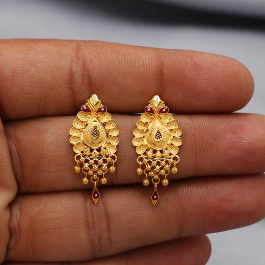 22k Gold Stud Earrings  , Handmade Yellow gold earrings for women, vintage antique design indian gold earrings jewelry