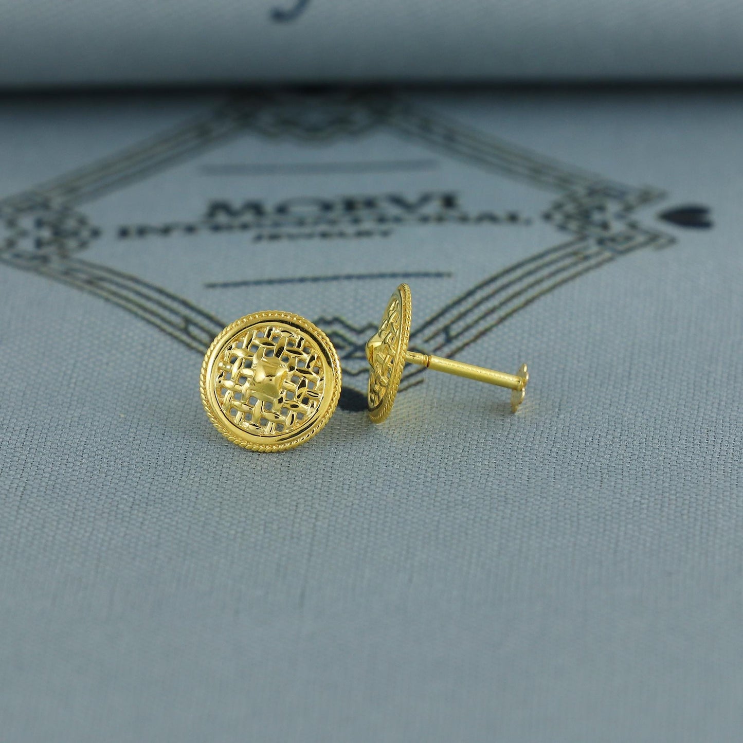 Filigree 18k Gold Studs cartilage studs earrings, baby Teen studs, cartilage piercing, intricate earrings, screw back small tiny earrings,