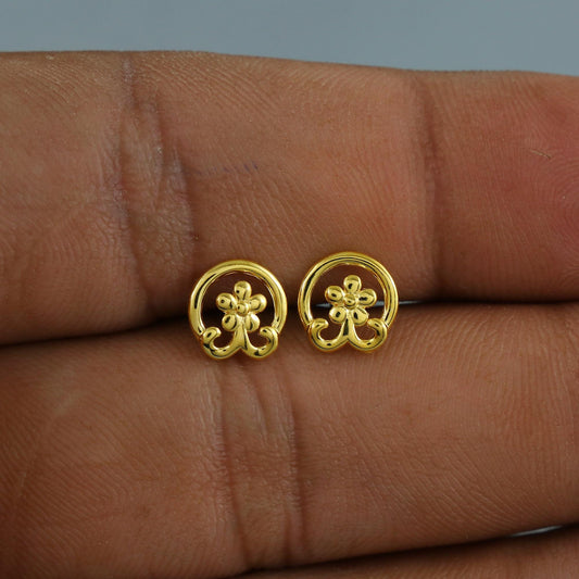 18k Gold Studs cartilage studs earrings, baby Teen studs, cartilage piercing, flower gold stud, screw back small tiny earrings,