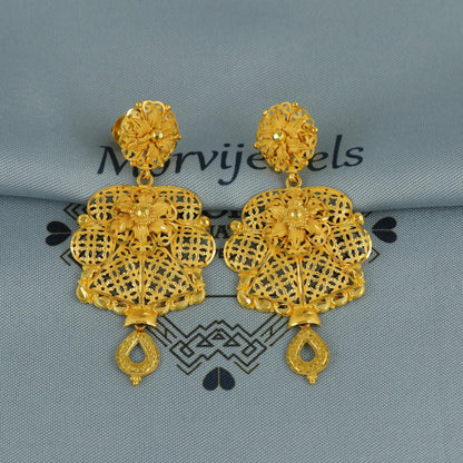 Flower 22k karat Gold Filigree Big Earrings, Handcrafted Gold Jewelry, Classic Fashion Indian Gold Intricate Earrings Jewelry, K6750