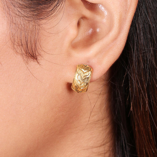 Carved 22k Gold studs earrings, Women Teen studs, Small gold earrings, studs Everyday Wear, screw back small handmade indian earrings,