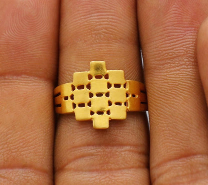 22kt 22k Solid Yellow Gold Handmade Flower Design Ring Jewelry, K6214