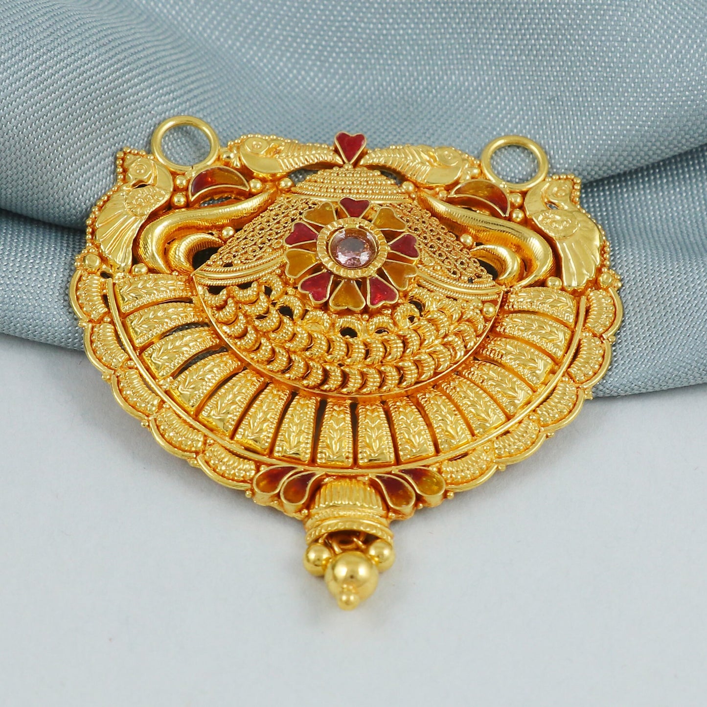 Intricate 22k 18k gold pendant Necklace, K4565