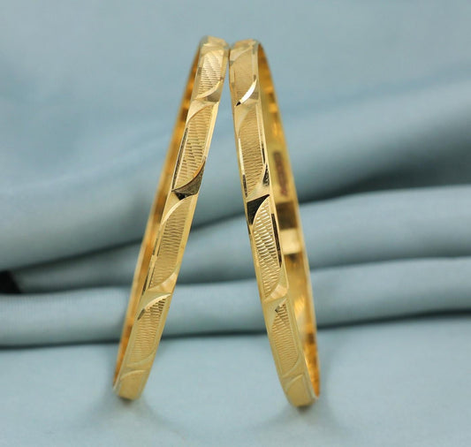 22k real gold diamond cut gold bangle, geometric cut gold, textured engraved faceted pattern half moon cut, handmade gold bangle