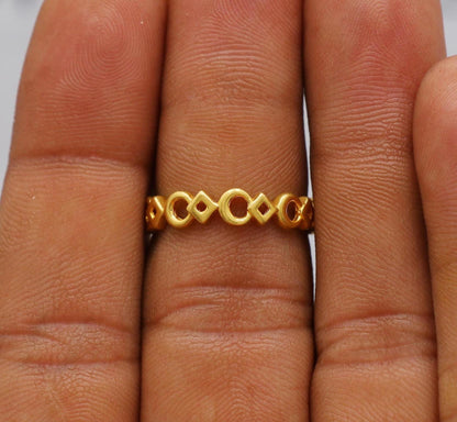 Circle & Diamond Linked Pattern 22k Gold Ring, Stacking Band Ring Minimalist Artistic Design, Pure Handmade Work Indian Ring, K6185