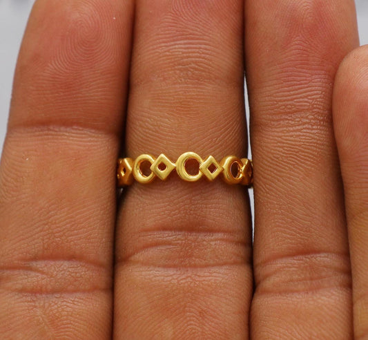 Circle & Diamond Linked Pattern 22k Gold Ring, Stacking Band Ring Minimalist Artistic Design, Pure Handmade Work Indian Ring, K6185