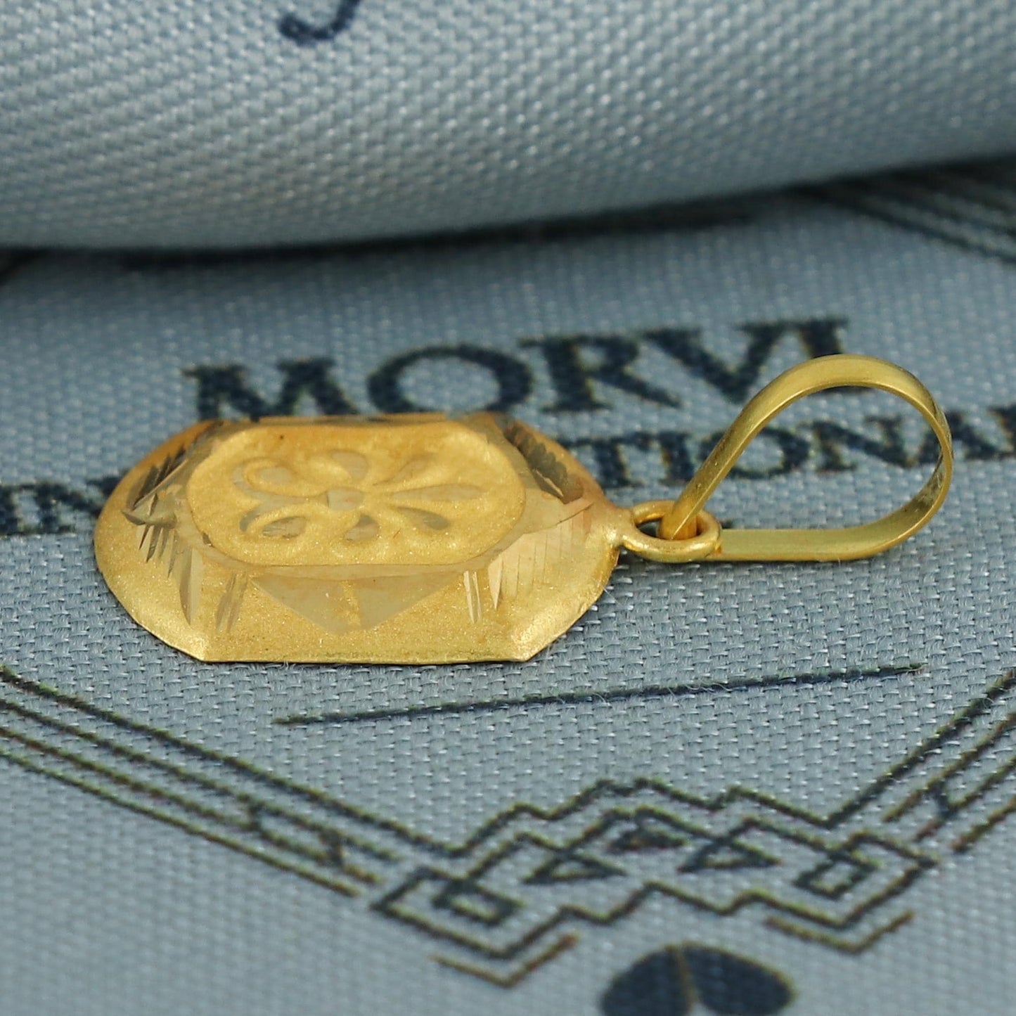 Small 20k Gold Pendant: Lightweight Indian Jewelry, Handmade Gold Dainty Charms Jewelry for Gift, K6834