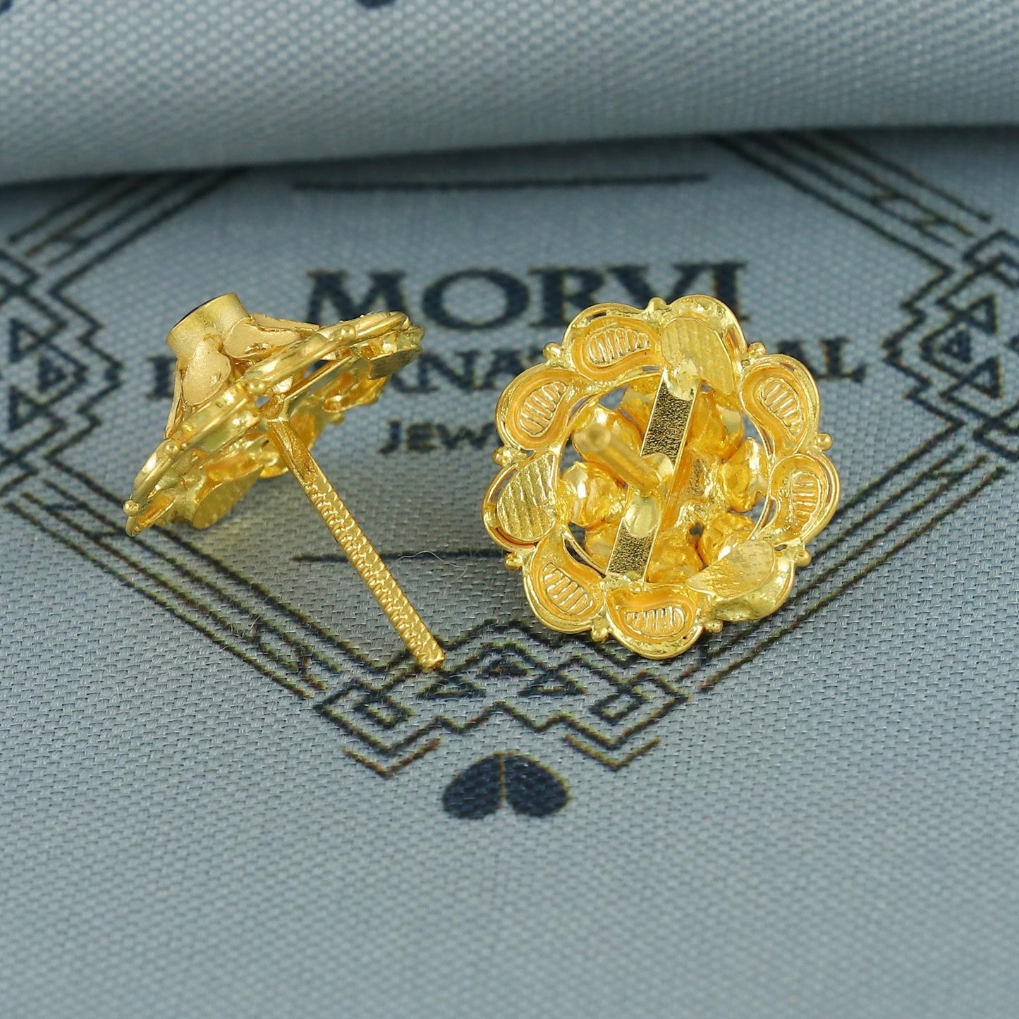 22k Gold Earrings Tops, Handmade vintage traditional solid gold earrings Indian jewelry, Small flower Stud Jewelry, K6838
