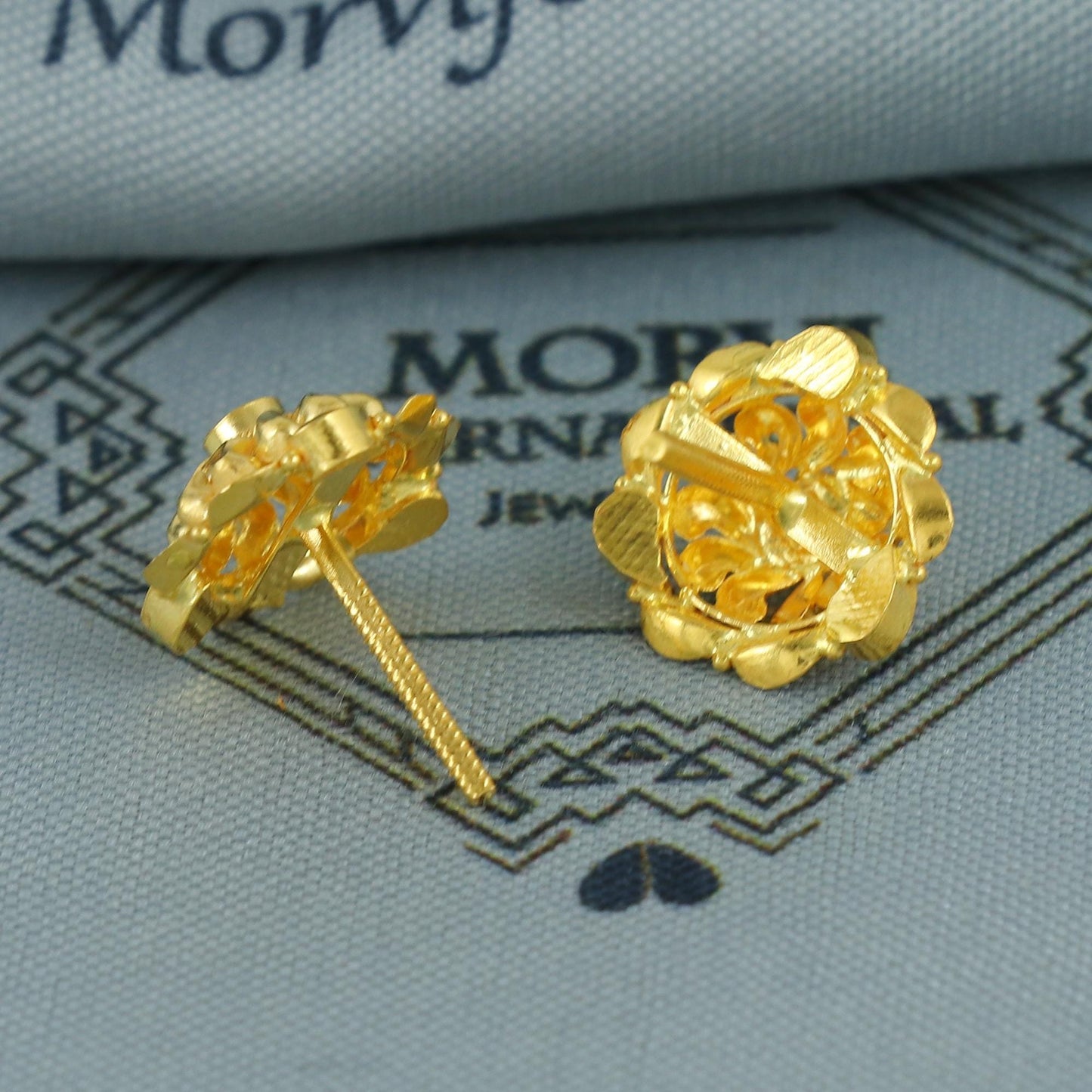 22k Gold Earrings Tops, Handmade vintage traditional solid gold earrings Indian jewelry, Small flower Stud Jewelry, K6841