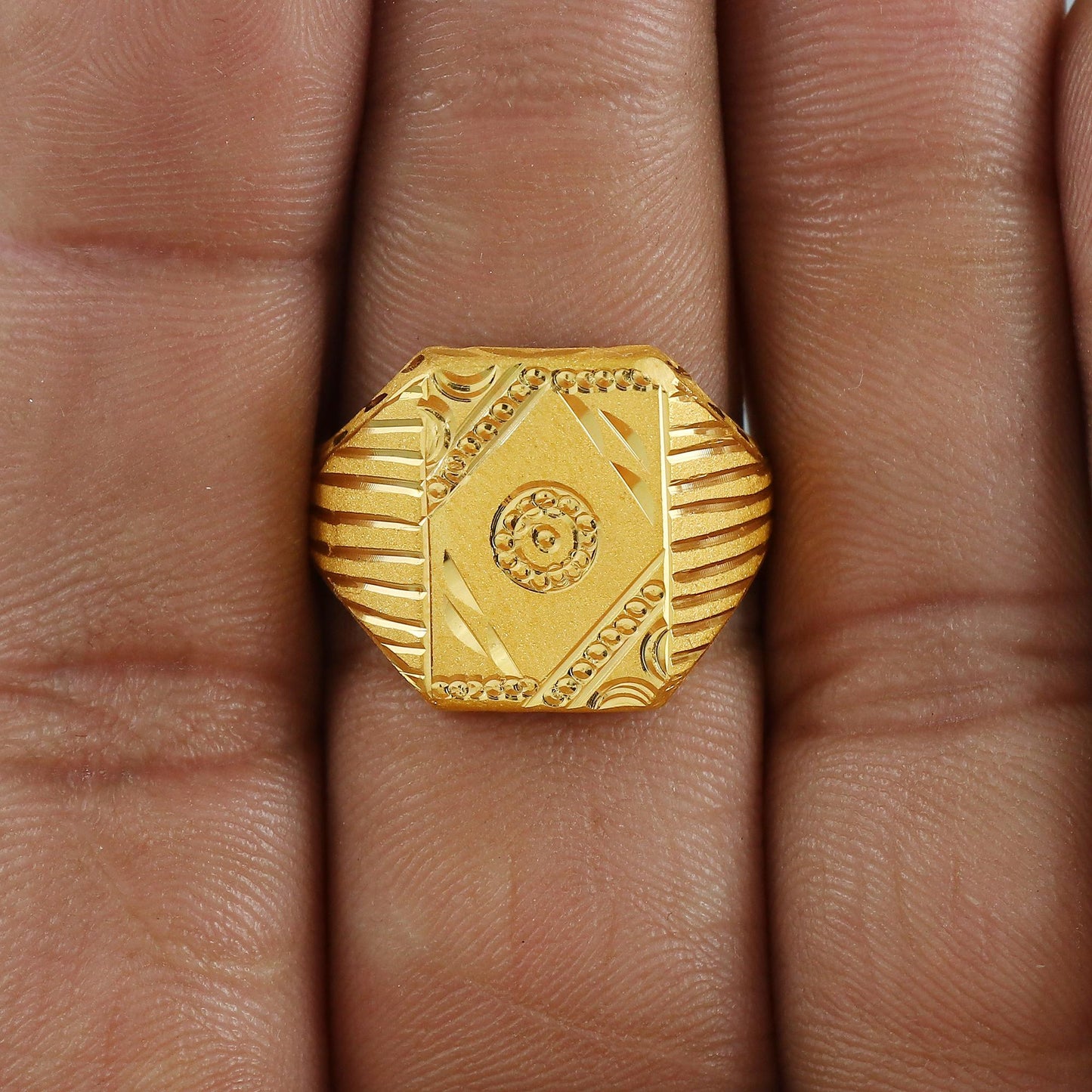 Hand Carved 22k solid gold ring handmade jewelry, Vintage Antique Style Indian Ring, Light Weight Gold Jewelry, K6871