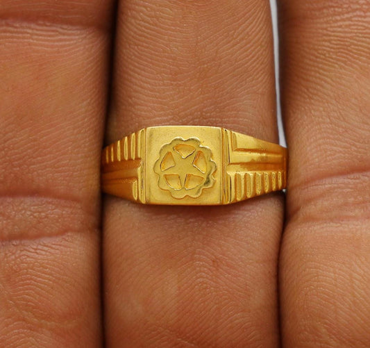 22k Gold Star Ring, K6145