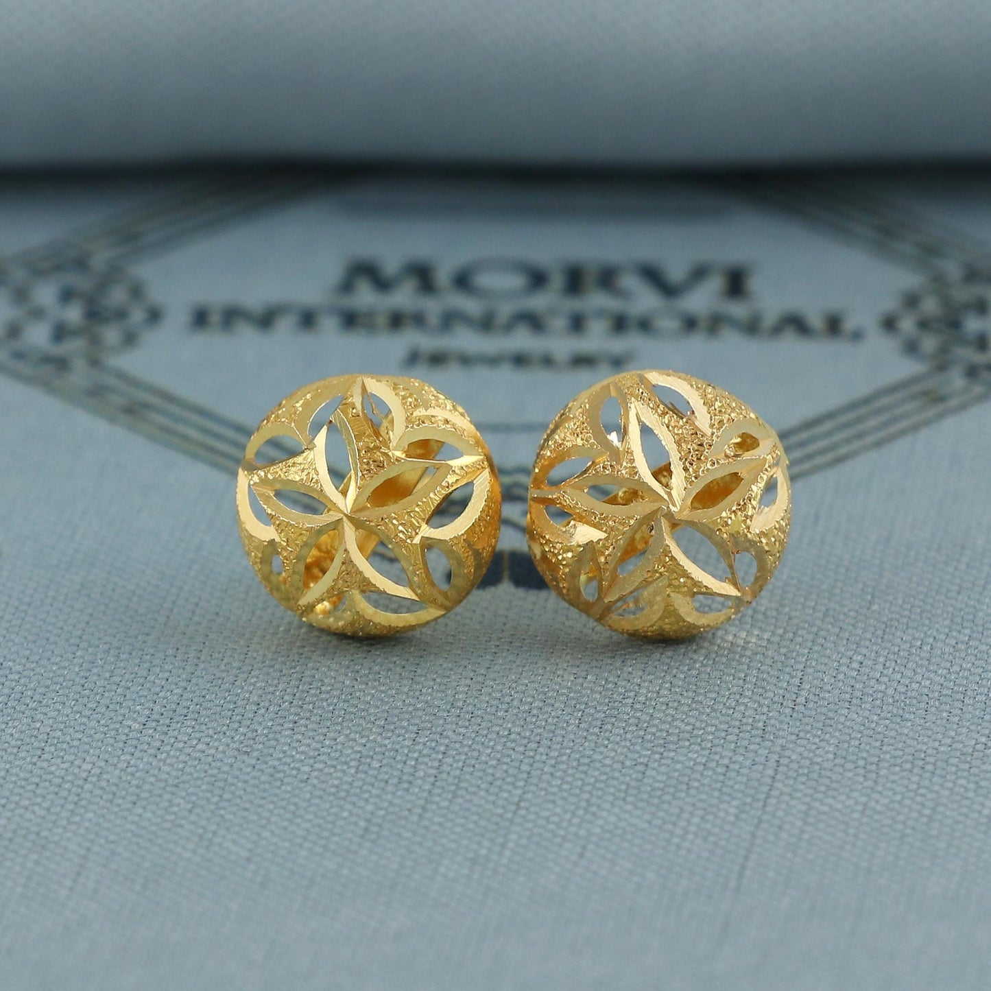 18k Gold Studs earrings, screw back small earrings, Genuine Gold Earrings Indian Handmade Jewelry for Women, K6936