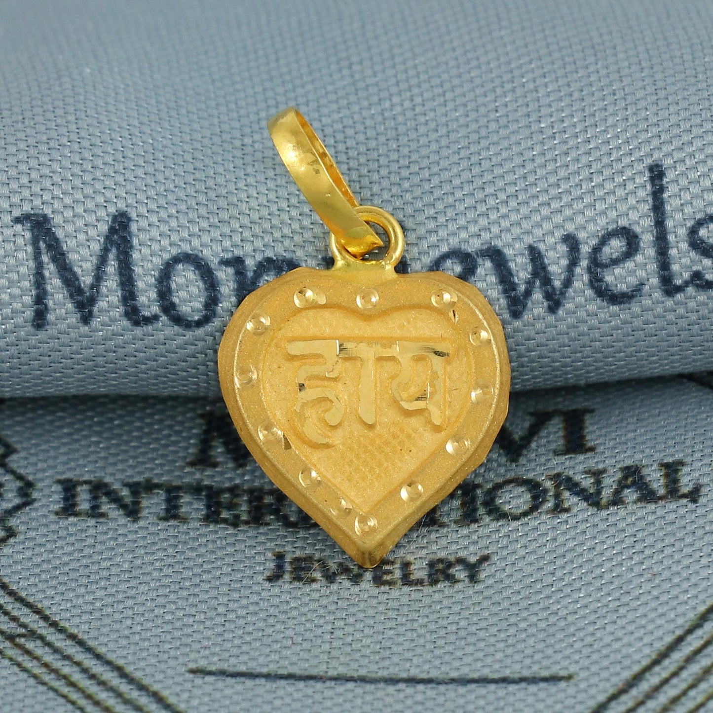 22k Yellow Gold Haye Small Pendant, MJ0132