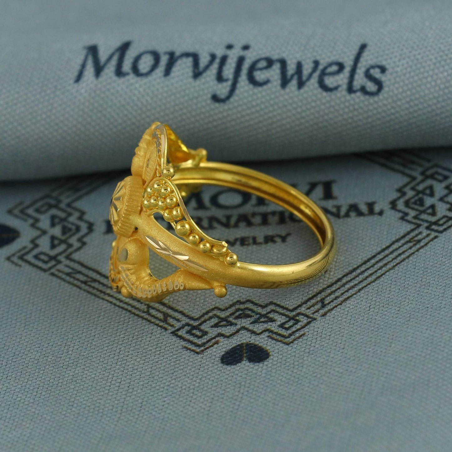 Dainty 22k Gold Ring Size 7.75 US Indian Jewelry, K6945