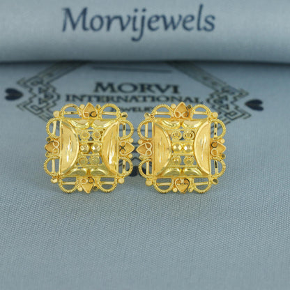 18k Yellow Gold Stud Earrings tops , Handmade Yellow gold earrings for women, vintage antique design indian gold earrings jewelry, K6967