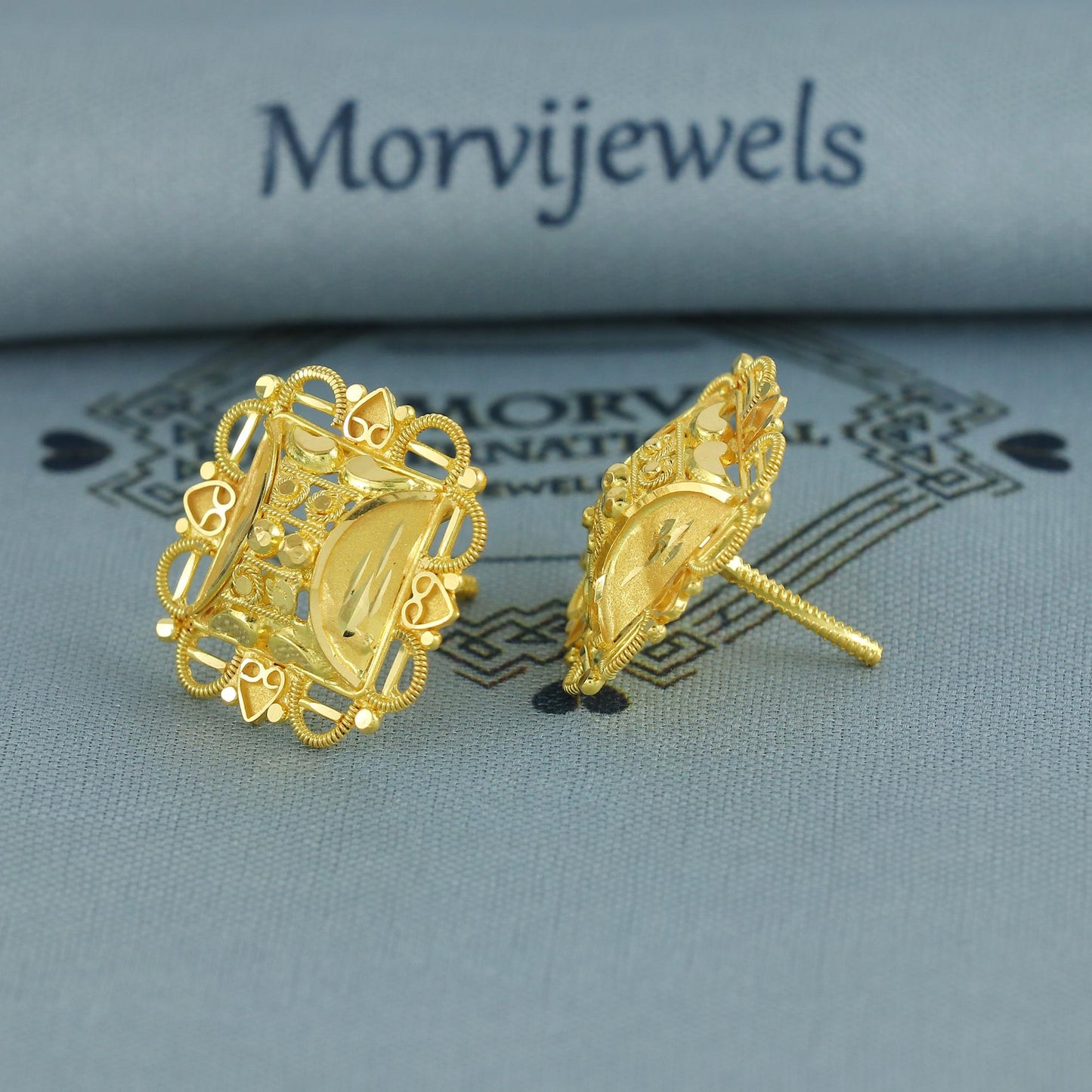18k Yellow Gold Stud Earrings tops , Handmade Yellow gold earrings for women, vintage antique design indian gold earrings jewelry, K6967
