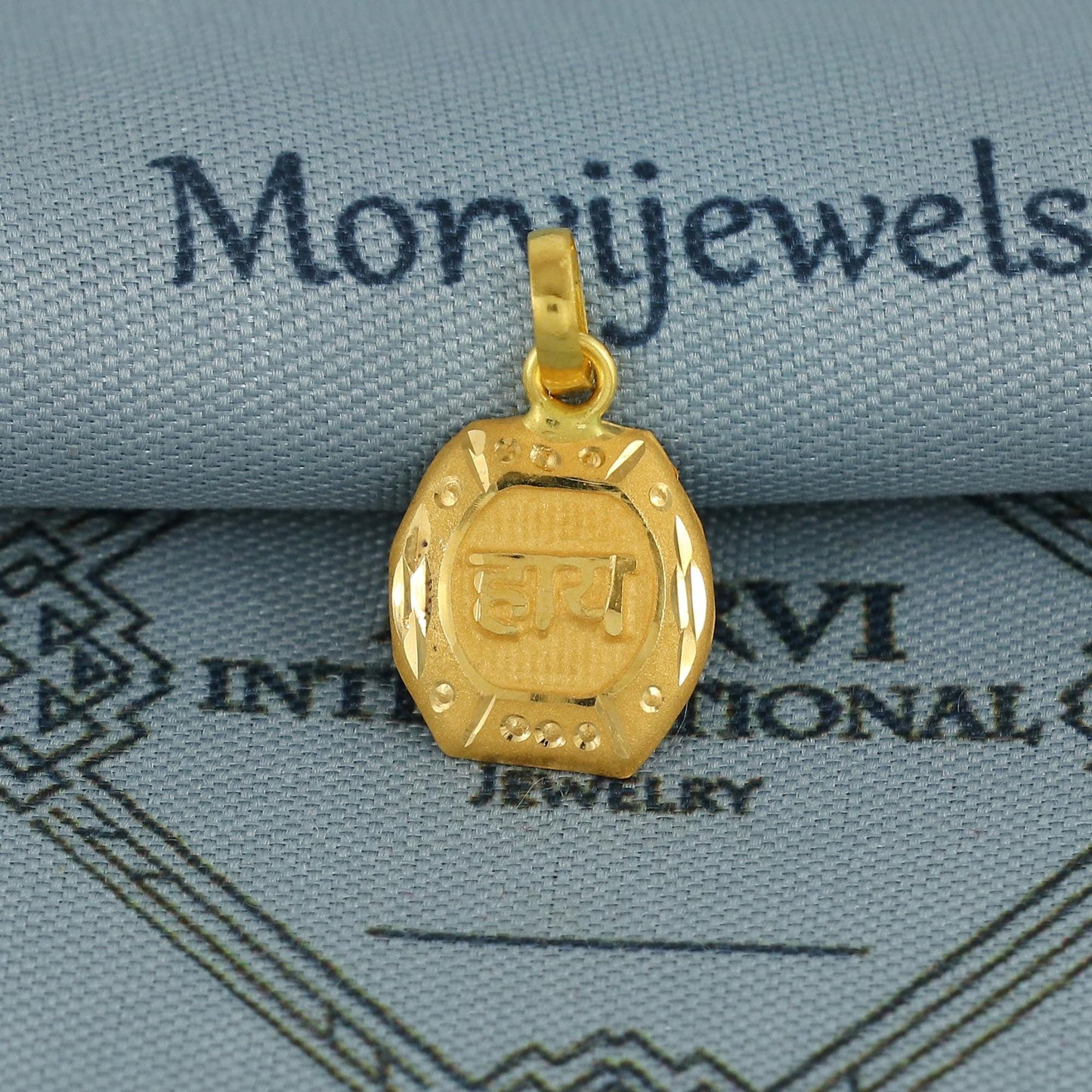 22k Yellow Gold Haye Small Pendant, MJ0131