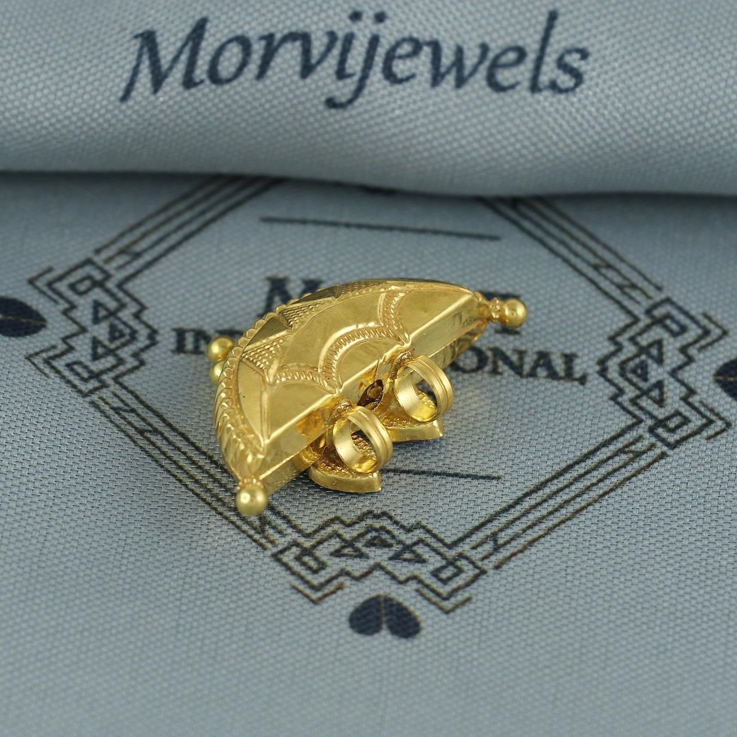 22k Gold Pendant Amulet Jewelry, Tabiz Style Traditional Indian Gold Jewelry, vintage antique design, K7074