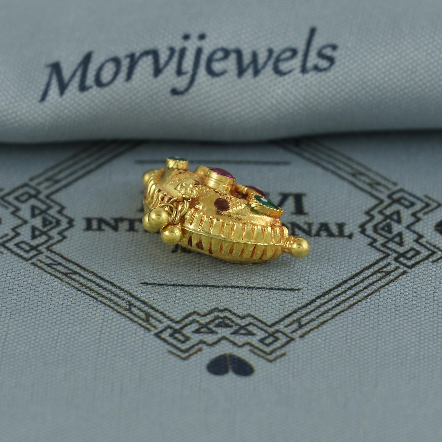22k Gold Pendant Amulet Jewelry, Tabiz Style Traditional Indian Gold Jewelry, vintage antique design, K7078