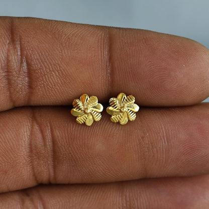 18k Gold Studs earrings, screw back small flower earrings, Genuine Gold Earrings Indian Handmade Jewelry for Women, K7036